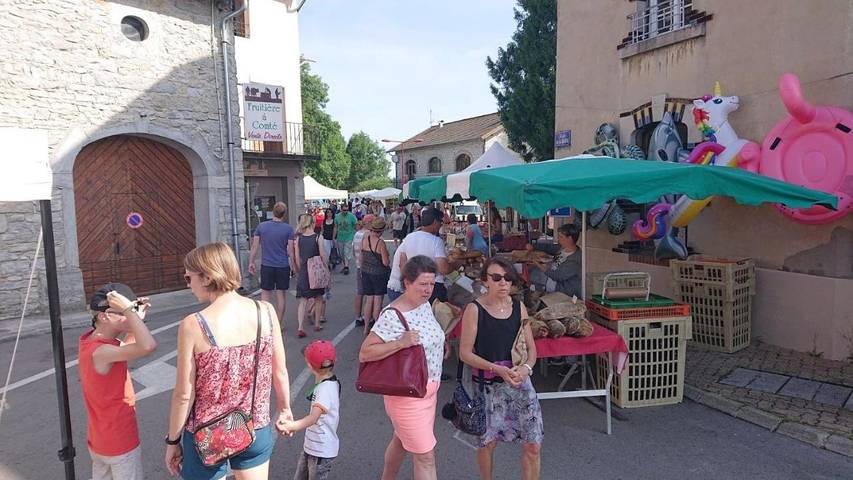 Gîte pour 4 personnes, avec jardin et vue à Pont-de-Poitte - 4