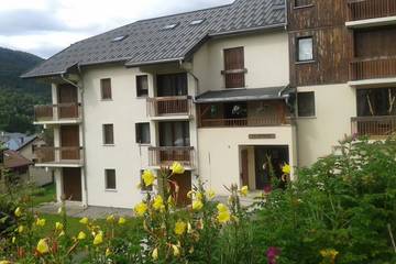 Gîte pour 4 personnes, avec balcon, animaux acceptés dans Gex