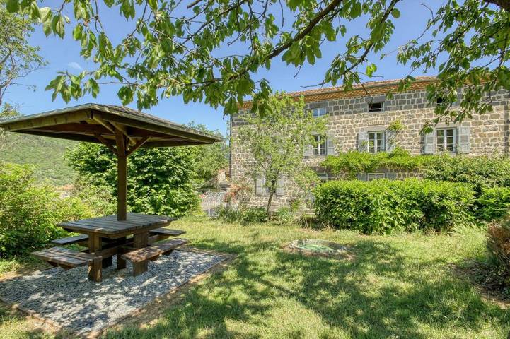 Chambre d’hôte pour 5 personnes, avec vue et jardin, animaux acceptés en Haute-Loire - 4
