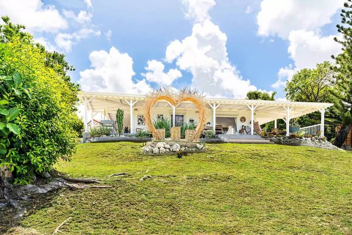 Villa pour 8 personnes, avec vue ainsi que piscine et jardin dans Marie-Galante - 2