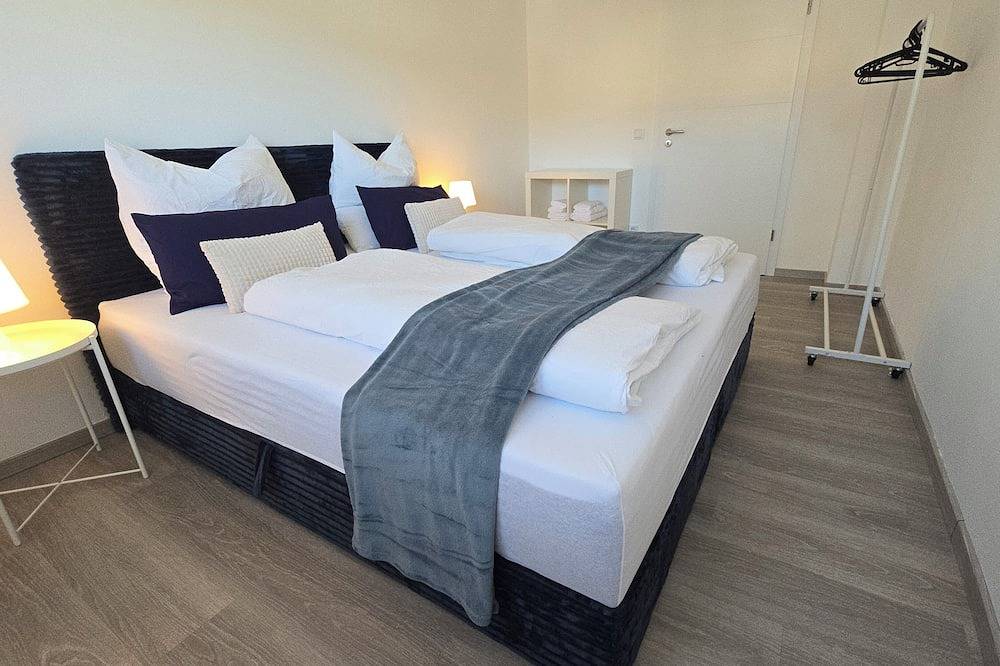 Ganze Wohnung, Bayerwald Auszeit: Große Ferienwohnung, 2 Minuten zu einem guten Frühstück ideal in Cham, Ostbayern