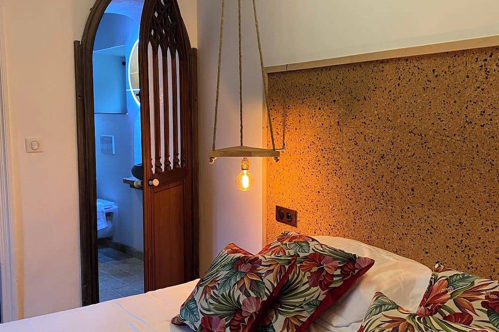 Chambre Familiale -Ambiance Zen et Tranquillité-Idéale avec Enfants in Valsonne, Région de Villefranche-sur-Saône