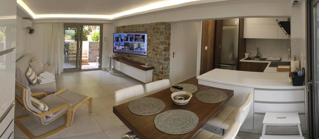 Appart’hôtel pour 2 personnes, avec Balcon et Terrasse ainsi que Jardin et Vue