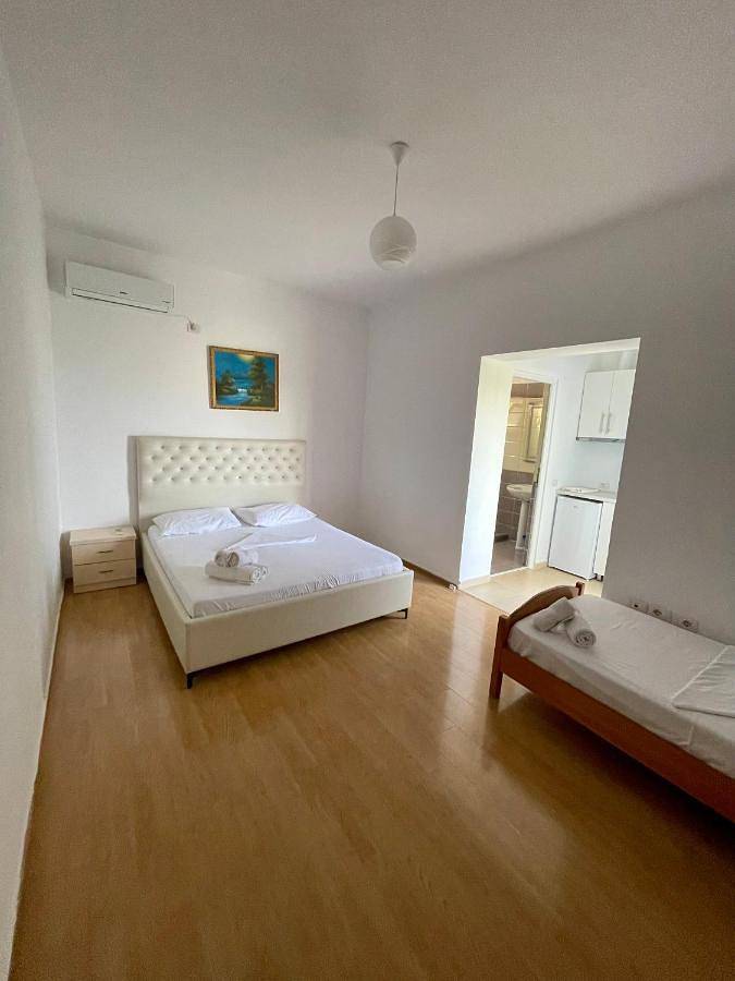 Keivi Guesthouse in Saranda, Vlorë