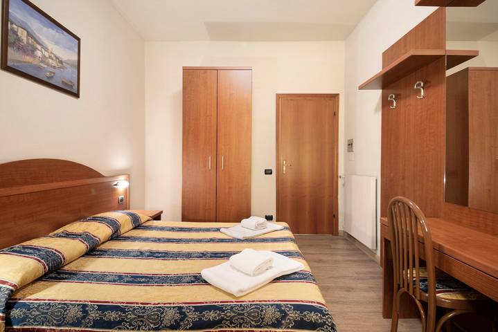 Appartamento intero, Appartamento Monolocale Moneglia 24 vicino alla spiaggia con piscina condivisa e Wi-Fi in Bagni Jolanda, Moneglia