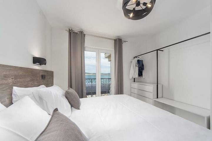 Villa für 10 Personen, mit Balkon und Whirlpool in Novalja - 4