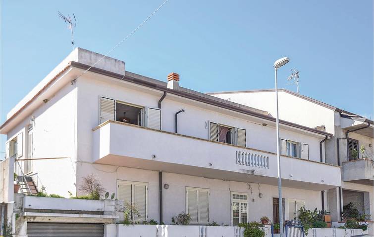 Appartement de vacances pour 6 personnes, avec Terrasse dans Brancaleone-Marina