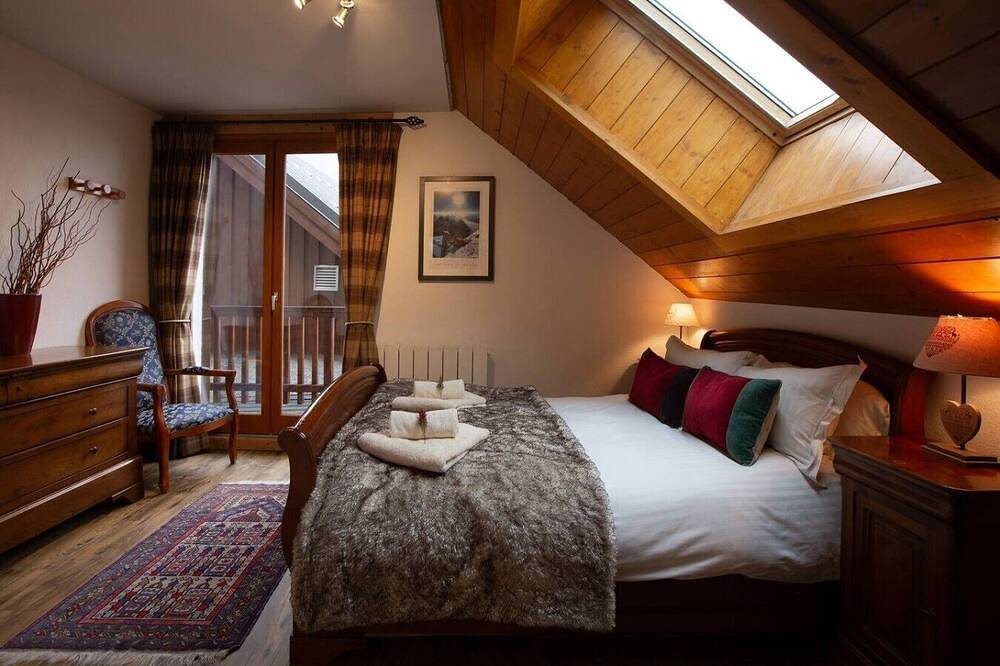 Chalet Rostaing, self catering Summer - catered in Winter in Vaujany, Parc national des Écrins