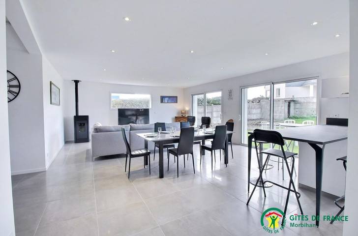 Gîte pour 6 personnes, avec terrasse et jardin à Étel - 4