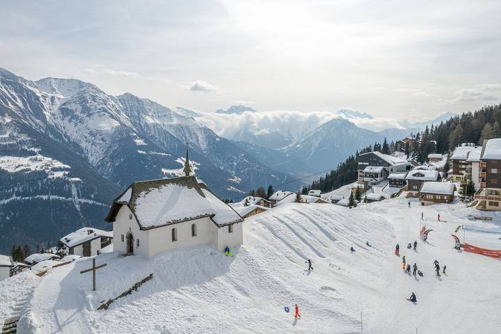 Gîte pour 5 personnes, avec vue ainsi que balcon/terrasse et balcon à Bettmeralp - 2