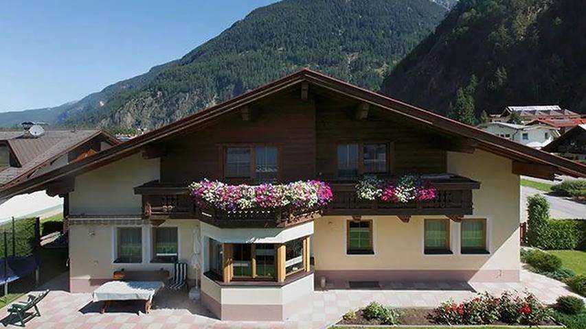 Appartement voor 5 personen, met balkon in Längenfeld