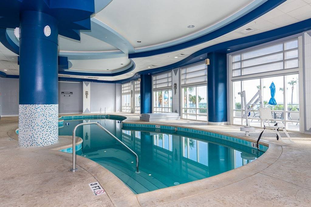 Ganze Wohnung, Oceanfront Haven: 1Br Direct ocean front with private balcony @ The Wyndam Ocean Walk in Daytona Beach, Florida