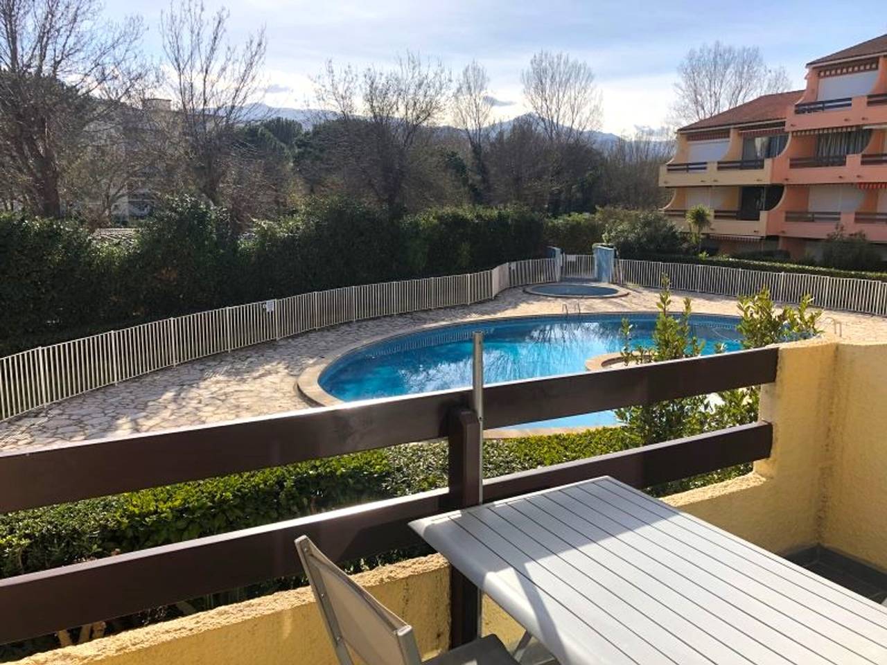 Entire apartment, Apartment in Argelès-sur-Mer, 4/5 people, pool, parking in La Côte Vermeille, Argelès-sur-Mer
