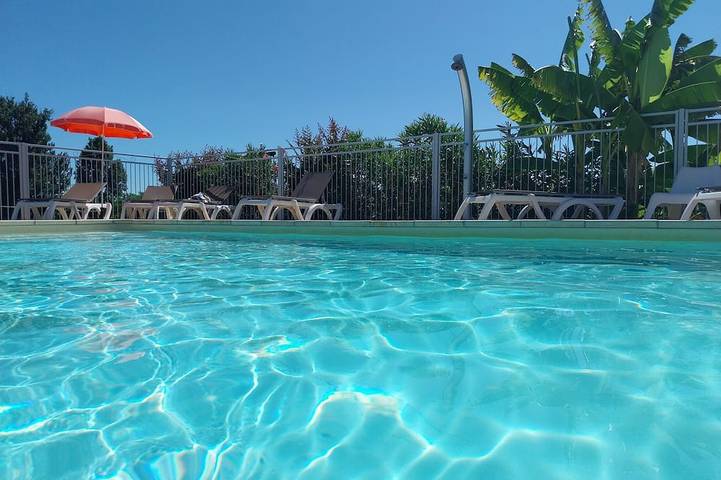 Maison de vacances pour 6 personnes, avec piscine et jardin, animaux acceptés
