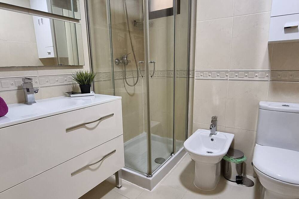 Entire apartment, El Toboso Apartment in Alcalá de Henares, Madrid Province