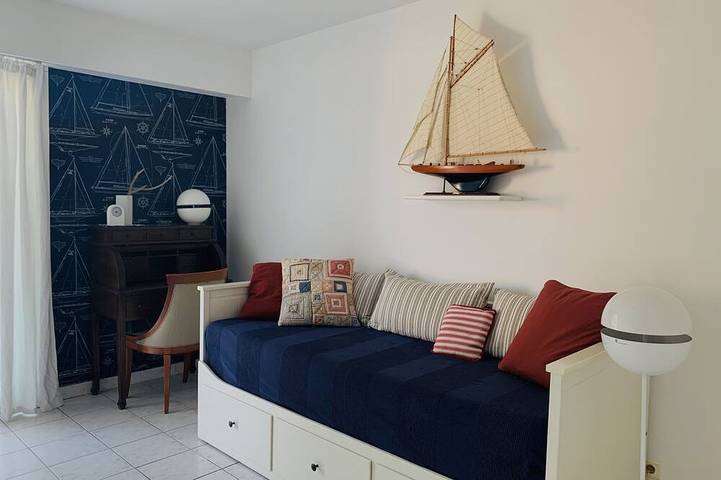 Gîte pour 4 personnes, avec terrasse dans Gare D Antibes - 4