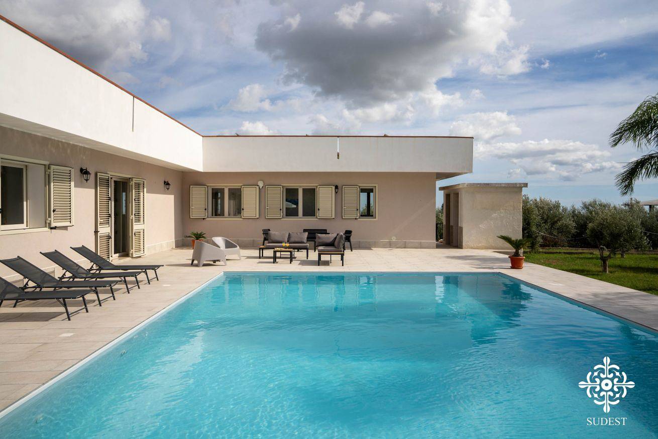 Villa Sunset Escape - Country Paradise with Pool in Solarino, Siracusa e dintorni