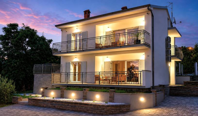 Ferienhaus für 10 Personen, mit Sauna und Pool sowie Garten