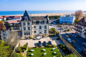 Hôtel pour 4 personnes, avec vue et jardin à Ouistreham