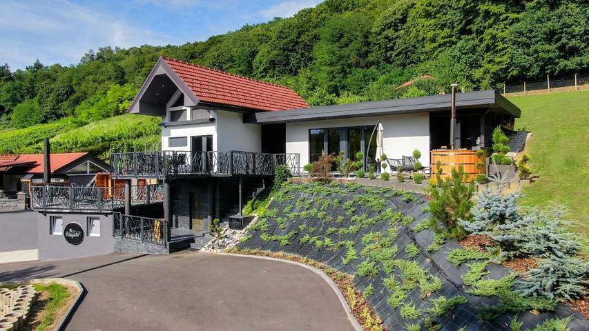 Villa mit pool für 6 Personen, mit Pool und Sauna sowie Garten und Ausblick, mit Haustier in Slowenien - 2