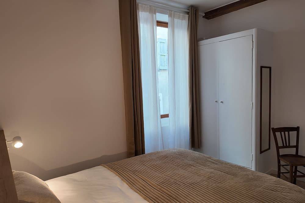 Entire apartment, Cosy apartment in the heart of Forcalquier • Air conditioning - Wifi - Premium comfort in Forcalquier, Parc naturel régional du Luberon