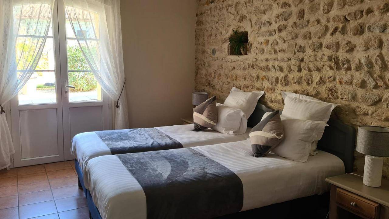 Logis Hôtel Restaurant La Bastide Saint Bach in Suze-la-Rousse, Région de nyons
