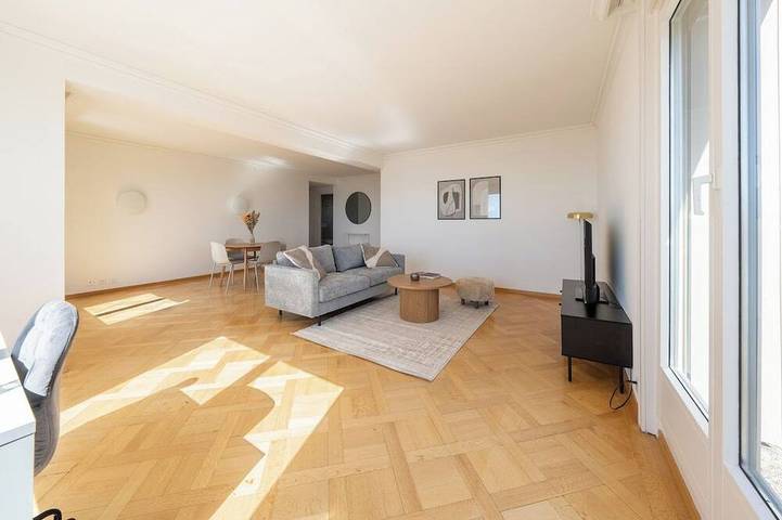 Ganze Wohnung, Spektakulärer Seeblick • Balkon • 7. Etage in Lausanne Secteur de dist., Lausanne