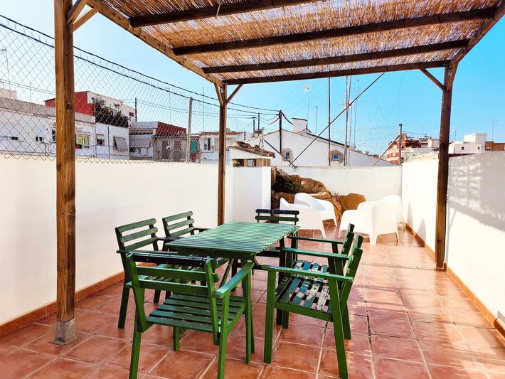 Ferienwohnung für 6 Personen, mit Balkon und Terrasse in Valencia