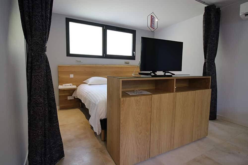 Appartement entier, Studio T1 plain-pied tout confort à 100m des thermes in Vals-les-Bains, Parc naturel régional des Monts d'Ardèche