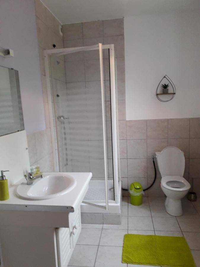 Location de vacances pour 2 personnes, avec jardin et sauna dans Lac des Settons (Montsauche-les-Settons) - 4