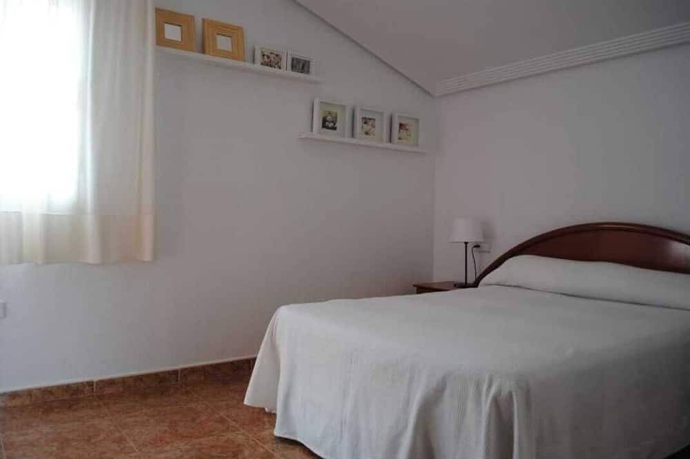 Villa Con Piscina Y Jacuzzi Independientes, Wifi, Bbq Y Vistas Al Mar. in Puerto de Mazarrón, Mazarrón