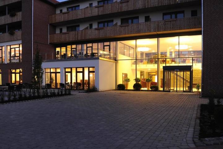 Hotel für 2 Personen, mit Balkon und Terrasse sowie Garten und Pool in Preußisch Oldendorf - 3