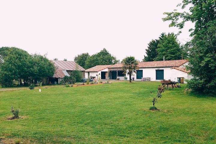 Location de vacances pour 4 personnes, avec vue ainsi que jardin et terrasse à La Garnache - 3