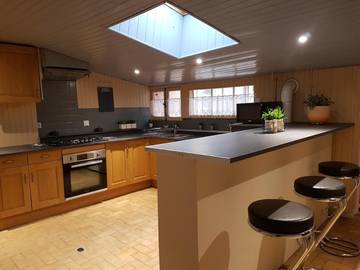 Location de vacances pour 12 personnes, avec terrasse à Sauchay