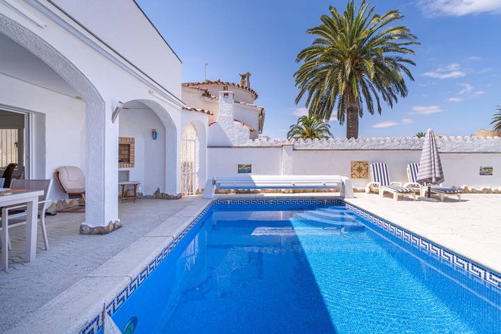 Finca für 6 Personen, mit Terrasse und Ausblick in Empuriabrava - 3