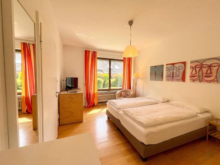 Ferienwohnung für 2 Personen, mit Balkon und Terrasse sowie Garten in Hennef