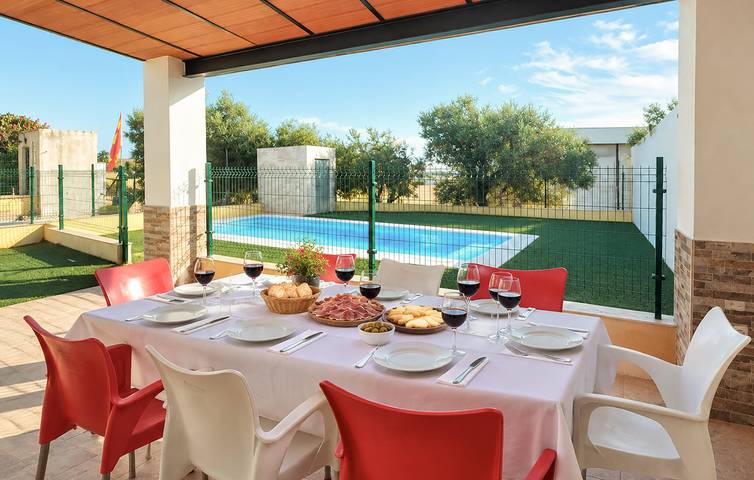 Moderne 2-Zimmer-Wohnung mit Pool und Parkplatz in der Nähe des Stadtzentrums von Bornos in Bornos, Pueblos Blancos