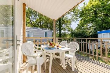 Mobil home pour 4 personnes, avec balcon/terrasse et terrasse à Bois-de-Céné