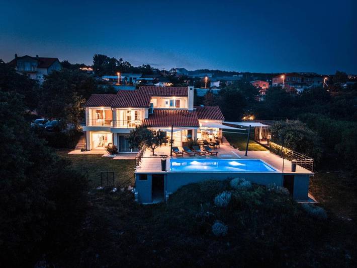 Villa für 8 Personen, mit Pool und Terrasse sowie Garten, mit Haustier in Rijeka - 3