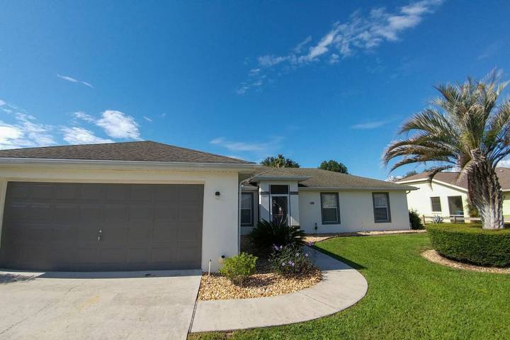 Vacation rental for 4 people, with pool and yard in Citrus County
