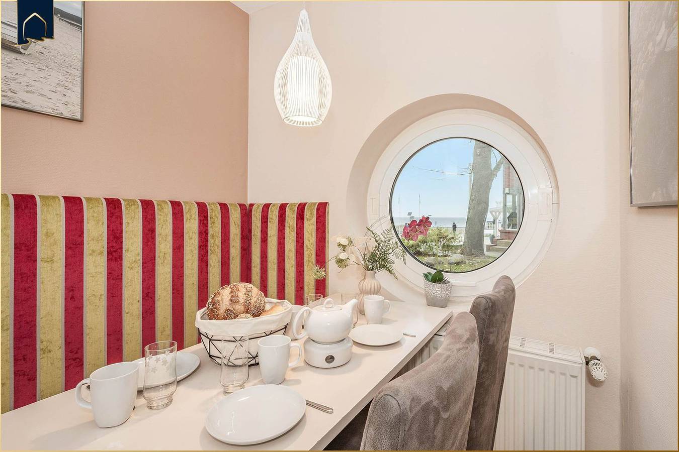 Ganze Wohnung, Traumhafte Ferienwohnung 50m von der Seebrücke in Koserow, mit Wlan und Terrasse in Ostseebad Koserow, Koserow