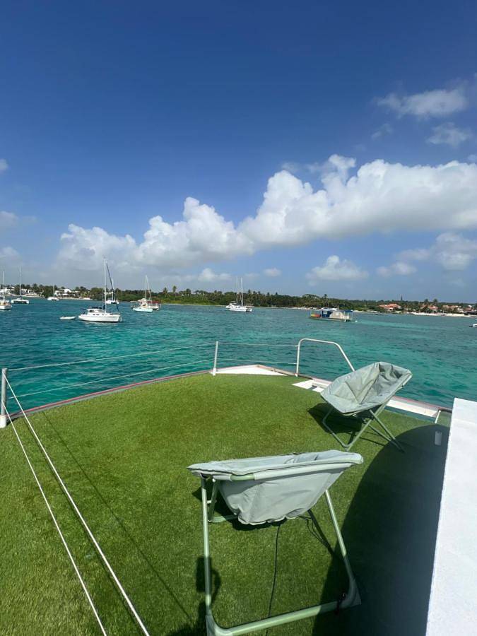 Bateau pour 4 personnes, avec jardin et vue en Guadeloupe - 2