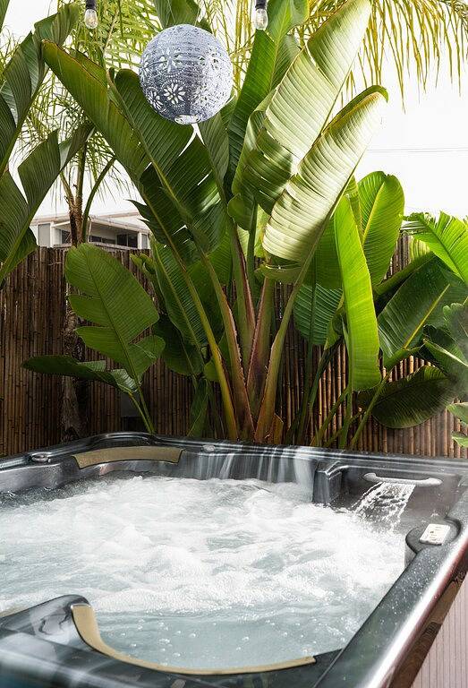 Remodeled Beach House with Spa and Sauna • 2 Blocks from Ocean • Pet Friendly in Santa Barbara, Santa Barbara County