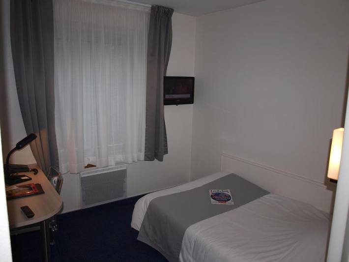 Hôtel pour 3 personnes, avec jardin à Cesson-Sévigné - 2