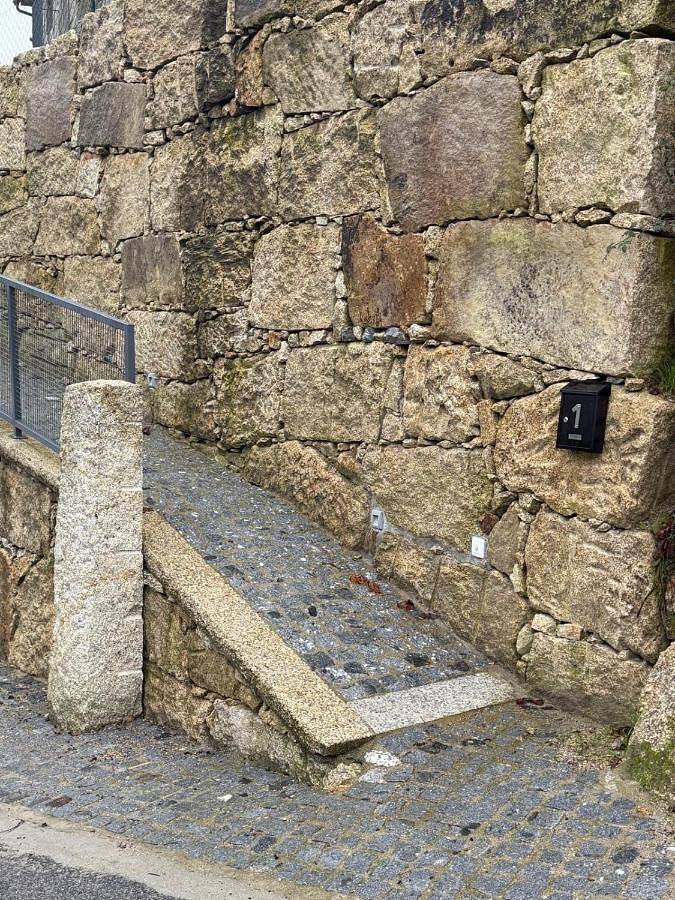 Location de vacances pour 4 personnes, avec vue et jardin à Cabril - 3