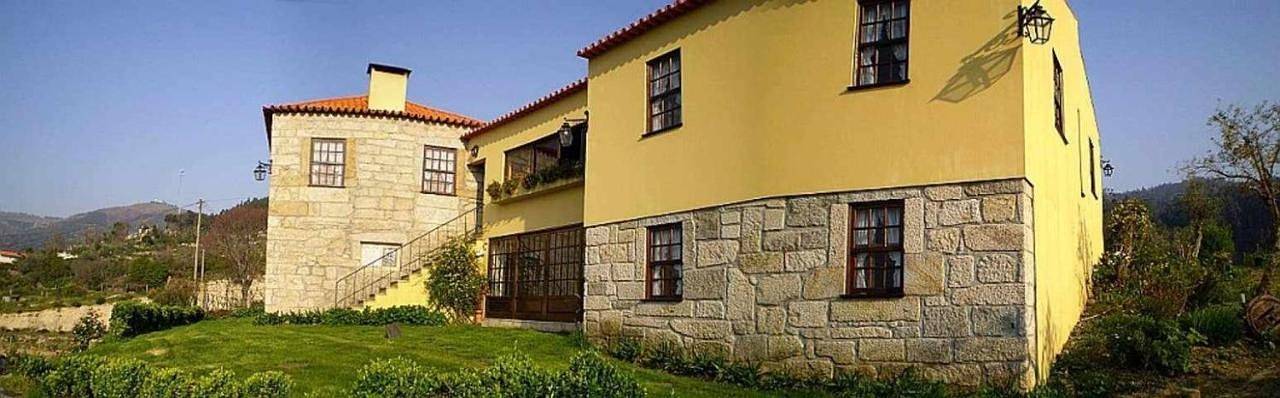 Aluguel de quarto para 2 pessoas, com Terraço e Jardim e ainda Piscina and Vista em Arouca