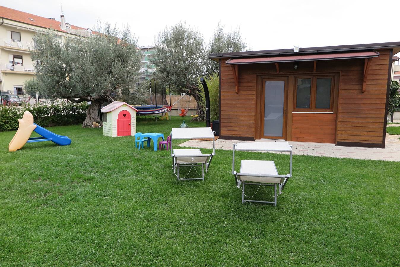 Ferienhaus 'Dependance mit Garten in Pescara' mit Garten, Wlan und Klimaanlage in Spoltore, Pescara Provinz