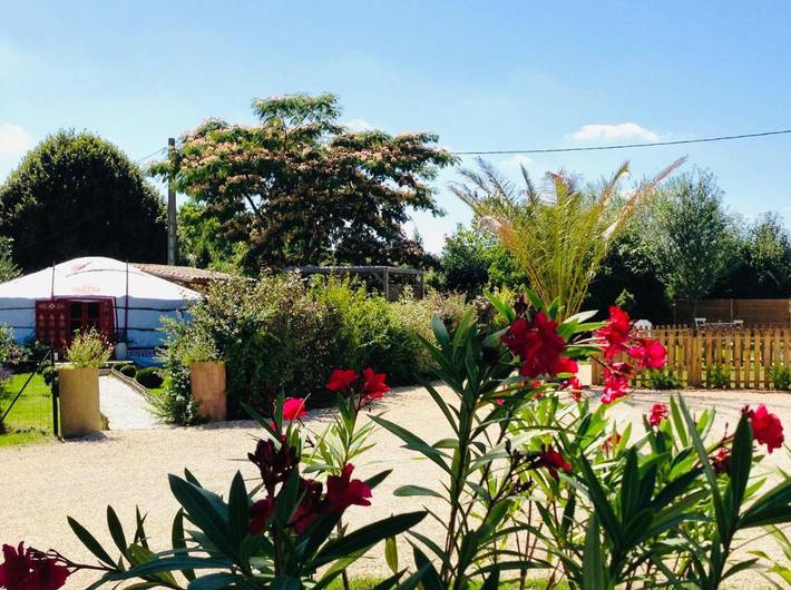 Location de vacances pour 4 personnes, avec jardin et piscine à Souvigné - 3