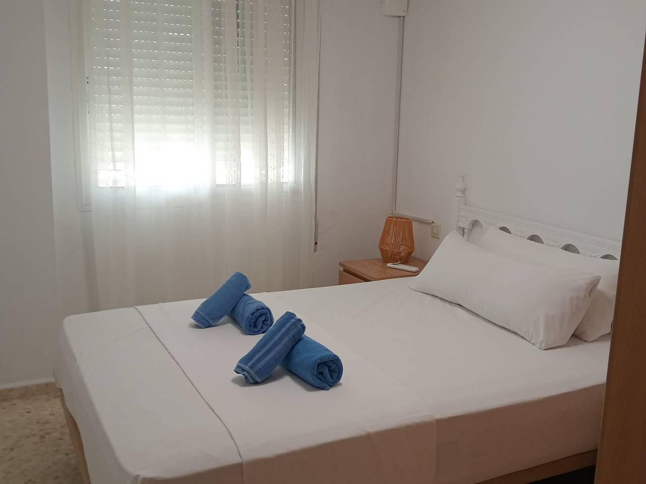 Apartamento entero, Apartamento con aire acondicionado y terraza, 3 dormitorios para 6 personas in Playa de Torre del Mar, Torre del Mar