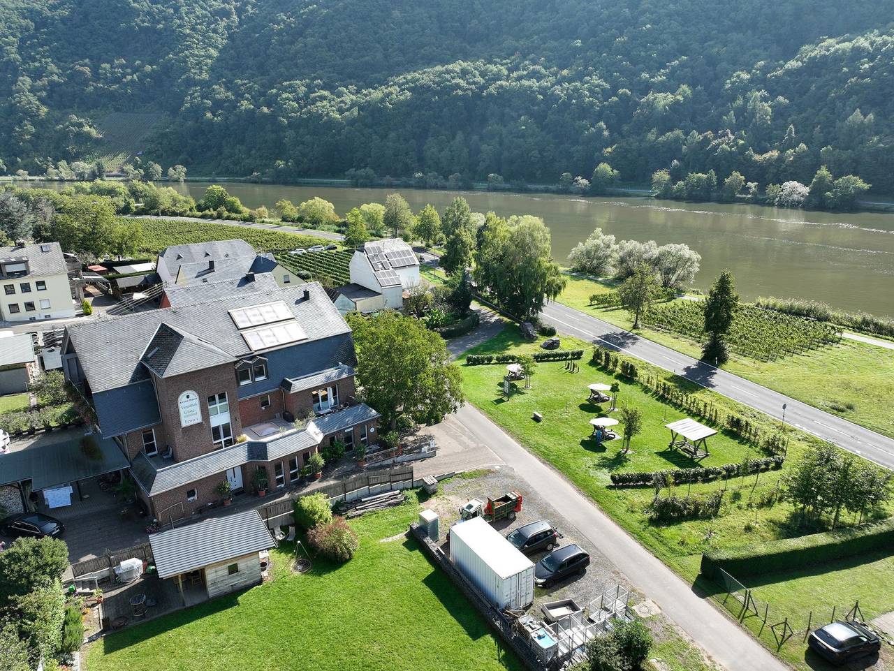 Ferienweingut Kreuz-Bauer - Doppelzimmer "Sonnenuntergang" in Minheim, Bernkastel-Kues & Umgebung